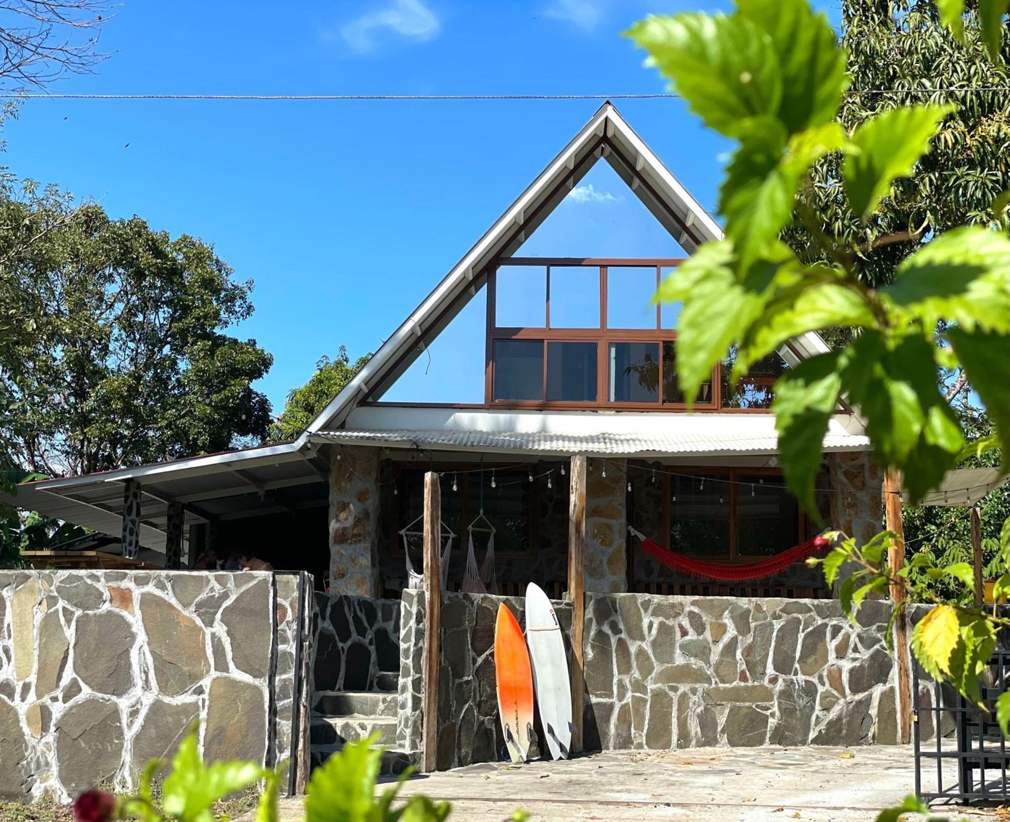 La Chamba Surf House Hostel Santa Catalina Exterior photo